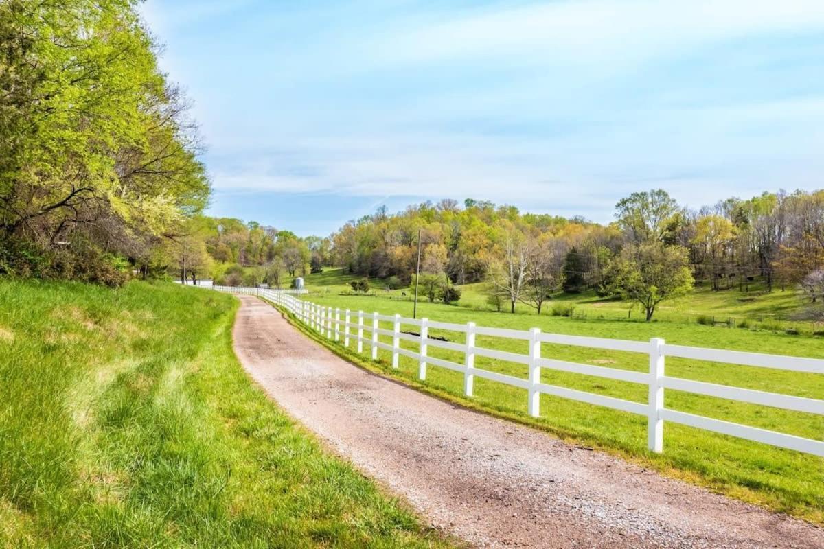 Farm Stay W Pool - 15 Mins To Chattanooga- Tiny 2 Wildwood  Exterior photo