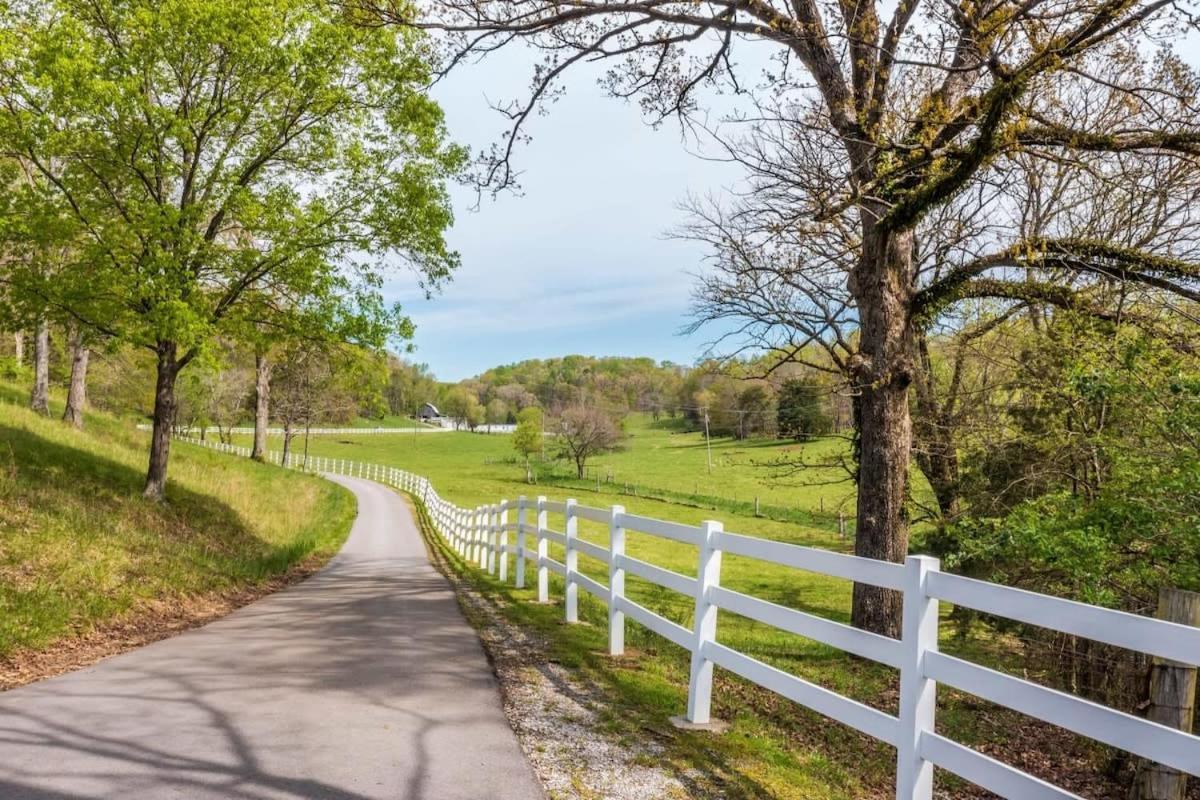 Farm Stay W Pool - 15 Mins To Chattanooga- Tiny 2 Wildwood  Exterior photo