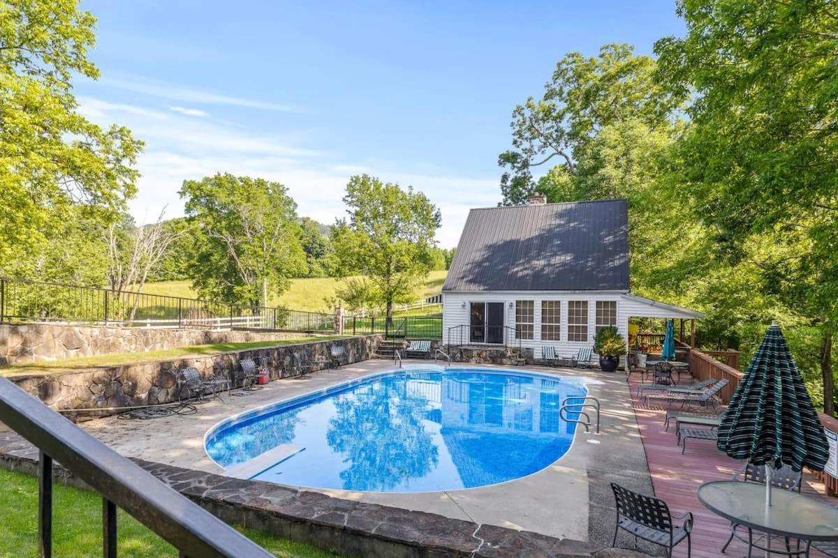 Farm Stay W Pool - 15 Mins To Chattanooga- Tiny 2 Wildwood  Exterior photo